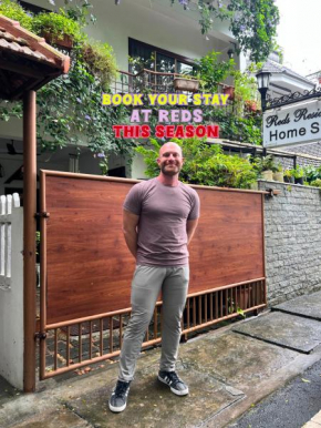 Reds Residency - Homestay